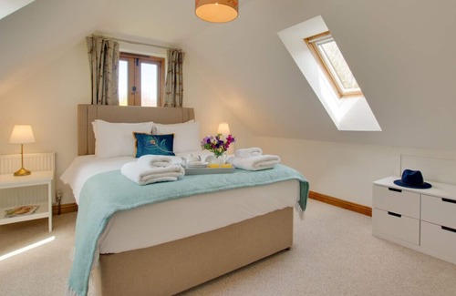 Thursford House | Garrett Lodge - Four Bedroom House, Sleeps 7