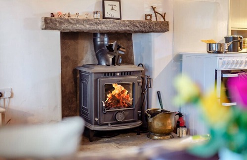 Hawes House | Garris Cottage - Two Bedroom House, Sleeps 3