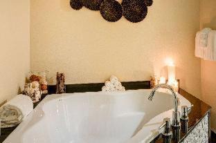 Dover Hotel | Garrison Hotel & Suites Dover-Portsmouth, an Ascend Collection Hotel