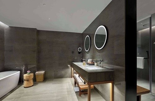 Wuxing Hotel | Garrya Huzhou Lucun