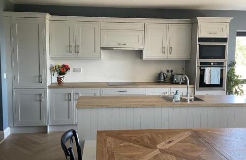 Garryvoe Apartment | Garryvoe - Ballycotton Bay & Island View