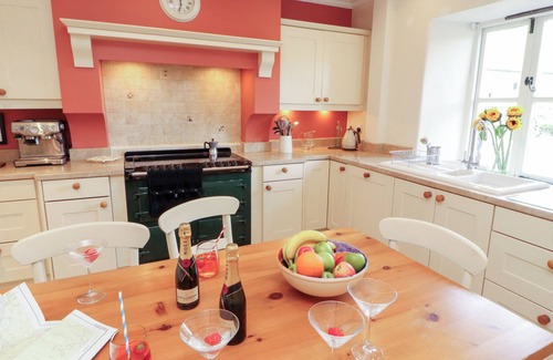 Sedbergh House | GARSDALE FOOT, pet friendly, character holiday cottage in Sedbergh