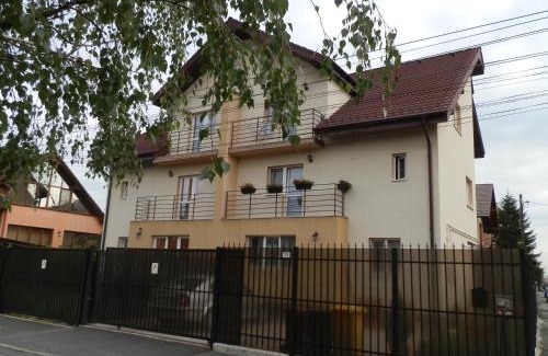 Three Oaks Apartment | Garsoniera Bella