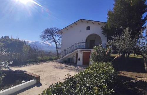 Alanno House | GArt House Holiday Home