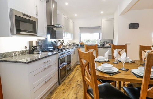 Denbigh Cottage | GARTH COTTAGE, pet friendly, luxury holiday cottage in Denbigh
