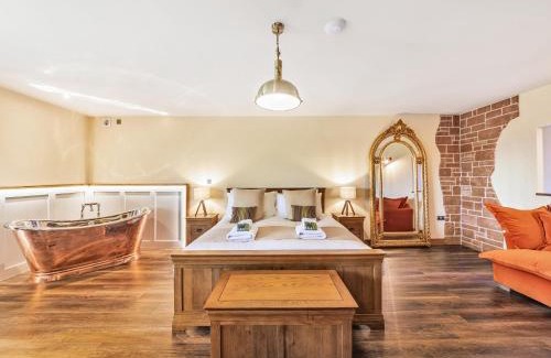 Wing House | Garth House - Peel Castle
