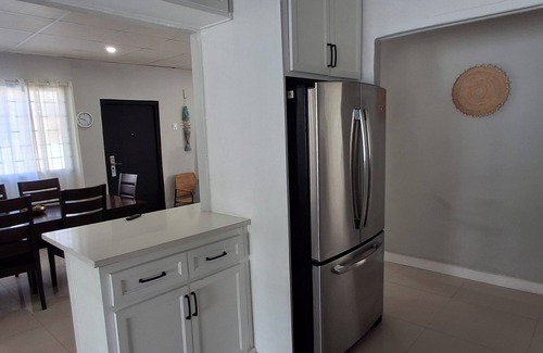Trincity House | Garth HousenEntire house in Trincity WiFi, AC, Indoor/Outdoor Dinning Hot Water