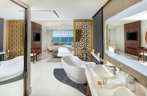 Cabo San Lucas Resort | Garza Blanca Luxurious 4-bedroom penthouse ocean front resort in Cabo San Lucas