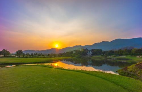 Mae Tha Resort | Gassan Khuntan Golf & Resort