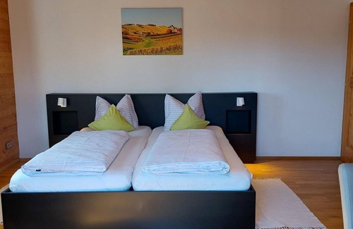 Kloech Bed & Breakfast | Gästehaus & Weinhof Radl Sabine and Christian - Double room with shower, WC