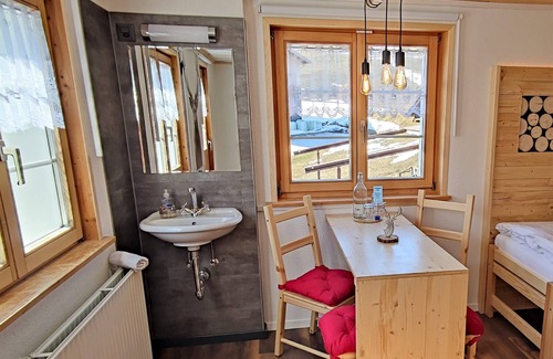 Tschappina House | Gasthaus Alpina