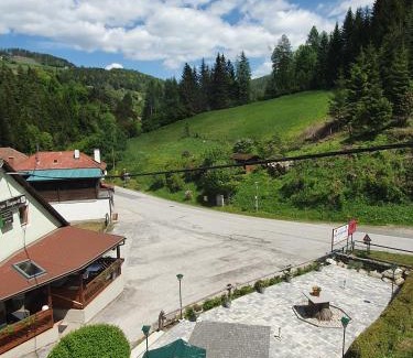 Breitenstein House | Gasthaus Blunzenwirt
