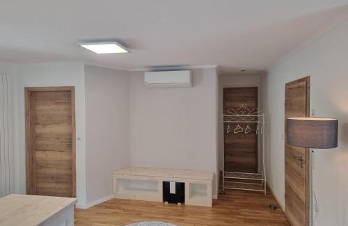 Sankt Aldegund Hotel | Gasthaus Korneli