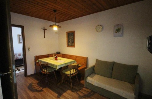 Falkenfels House | Gasthaus-Pension Hilmer