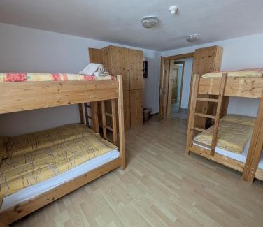 Obermutten Hotel | Gasthaus Post, Obermutten