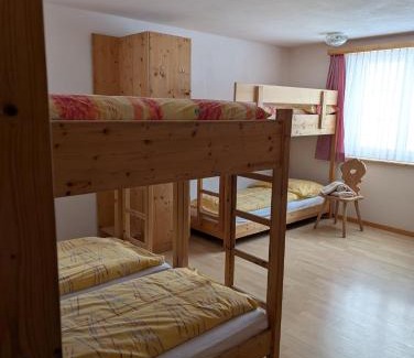 Obermutten Hotel | Gasthaus Post, Obermutten