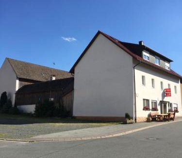 Kirchendemenreuth Apartment | Gasthaus Riebel