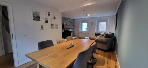 Grevenbroich Apartment | Gasthaus Sürder Hof