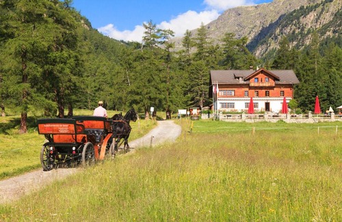 Bever Hotel | Gasthaus Spinas