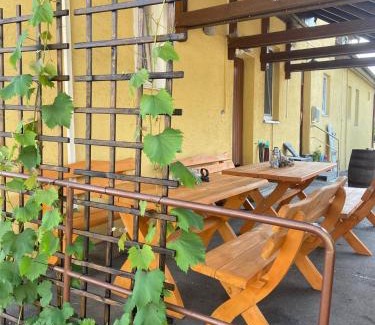 Aalen House | Gasthaus Zur Rose