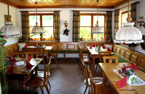 Steinsfeld House | Gasthof Alte Schreinerei