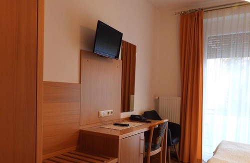 Fuerstenfeld House | Gasthof Fasch Fürstenfeld - Doppelzimmer mit Dusche, WC
