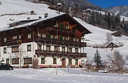 Wald im Pinzgau Bed & Breakfast | Gasthof Finkenhof