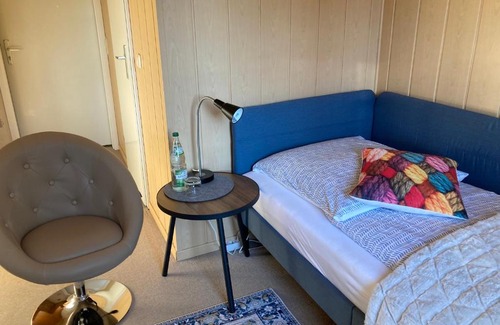 Mesekenhagen Bed & Breakfast | Gasthof Holtz