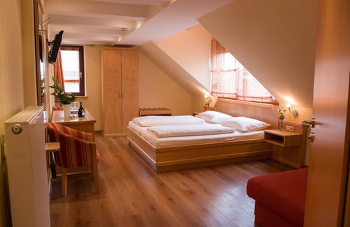 Schwarzach am Main Hotel | Gasthof Schwarzes Roß