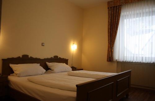 Heigenbruecken Hotel | Gasthof und Pension Zur Frischen Quelle