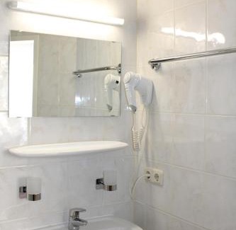 Vilshofen Hotel | Gasthof Wolferstetter