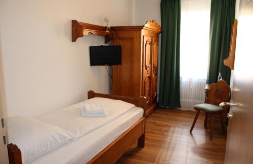 Vilshofen Hotel | Gasthof Wolferstetter