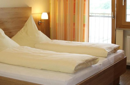 Kleinostheim Hotel | Gasthof Zum Schwanen