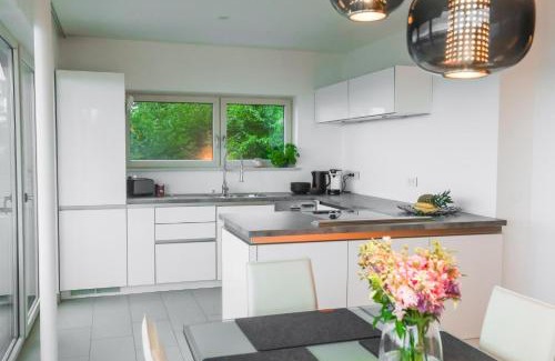 Berg Apartment | Gastl Ferienwohnung und Bootsverleih