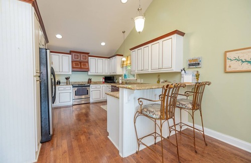 Littleton House | Gaston Getaway at Lake Gaston