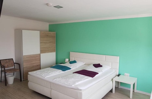 Watzenborn Hotel | Gaststätte und Hotel zur Krone