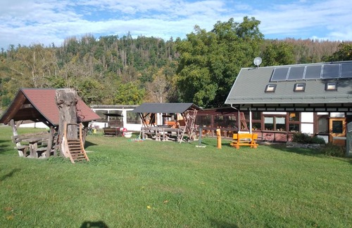 Altenbeuthen House | Gaststätte und Pension Vorwerk Altenroth