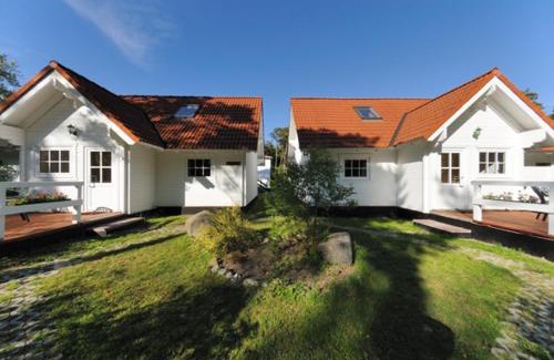 Hiddensee House | Gaststätte und Pension Zum Klausner