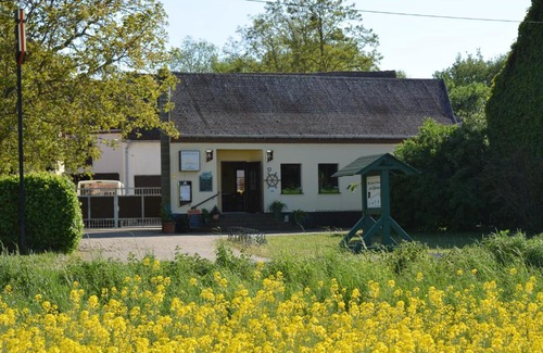 Zerbst/Anhalt House | Gaststätte "Zum Fährmann"