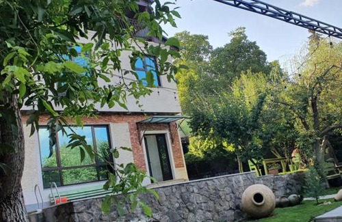 Garni House | Gata House