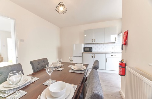 Blyth House | Gatacre House - Stylish 3 bed house