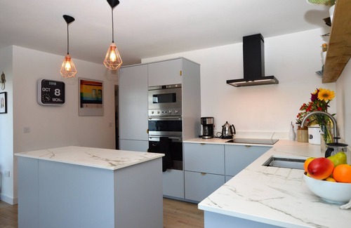 Tighnabruaich Cottage | Gate Cottage on the shore front, sleeping 6 persons.
