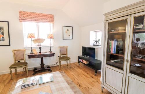 Newton House | Gate Lodge