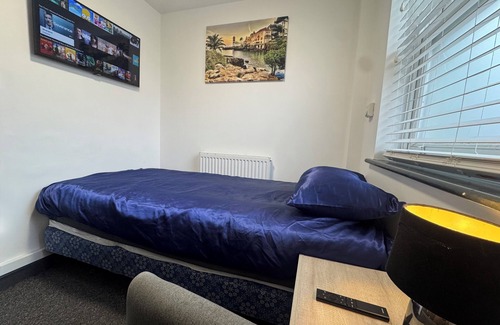 King's Lynn Cabin | Gate Lodge - Private En-suite rooms