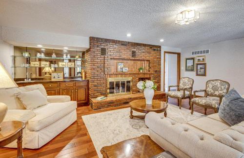 De Soto House | Gated 35-Acre De Soto Estate Pool, Lake and Patio!