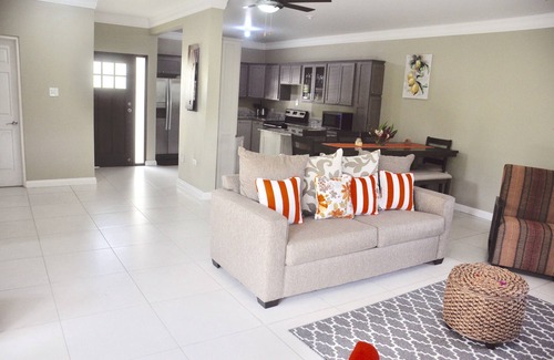 Mammee Bay Villa | Gated and Private Beachside Villas - Old Fort Bay (Chatham @ Watermill Villas)