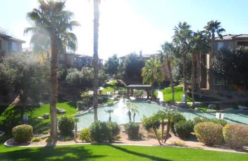 Camelback East House | Gated Condo Heated Pool Putt Green Near Papago