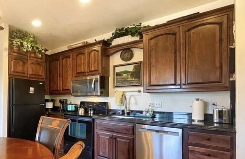 Granite Mountain Ranch House | Gated Estate - Full private kitchen and TV room, 1 bed, 1 bath, private entrance