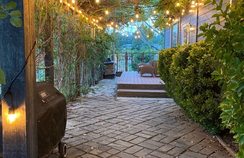 Redwood Valley Cottage | Gated Estate- Lake, Vineyard and Barn View Cottage