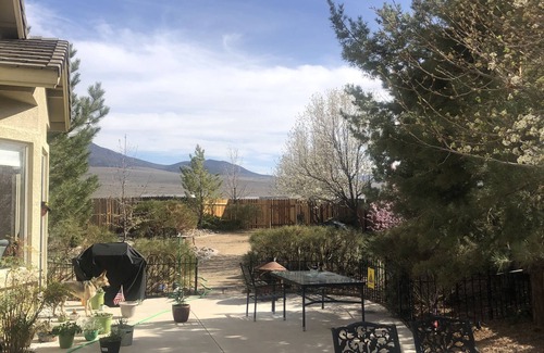 Dayton House | Gated Golf Course, Close to Tahoe! On the Dayton Airpark. Fly In Too!